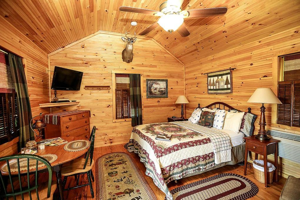 Watson Estate Bnb & Deer Creek Winery Юниънтаун Екстериор снимка