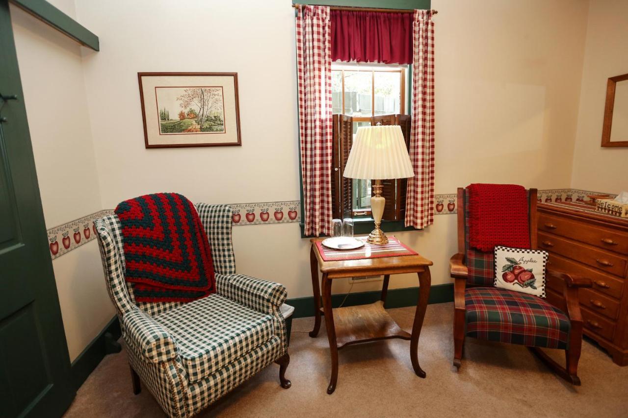 Watson Estate Bnb & Deer Creek Winery Юниънтаун Екстериор снимка